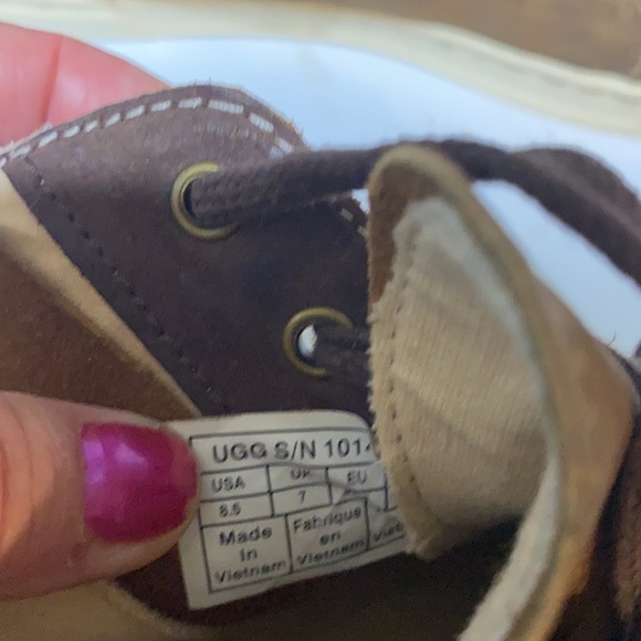 Ugg leather sneakers rustic brown w/ working zip - Picture 2 of 9